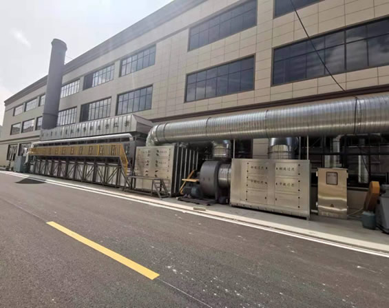 ���̰���